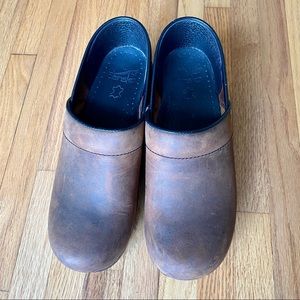Dansko Clogs 38